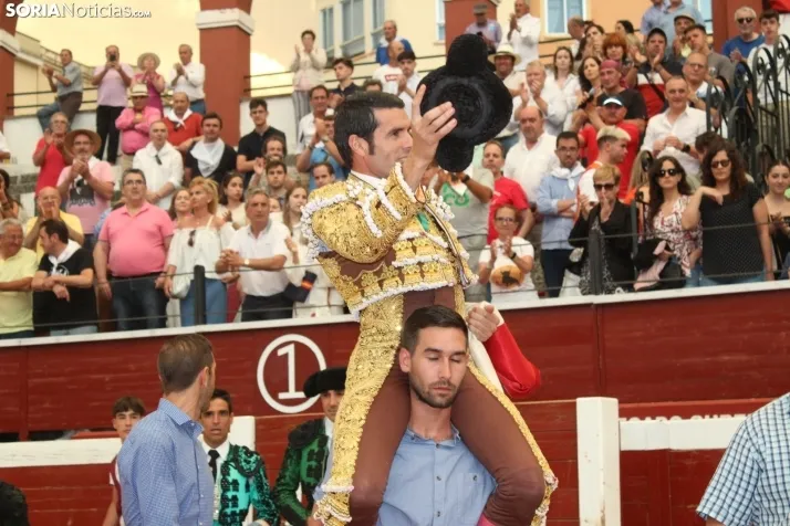 EN FOTOS | Corrida de Toros del Domingo de Calderas