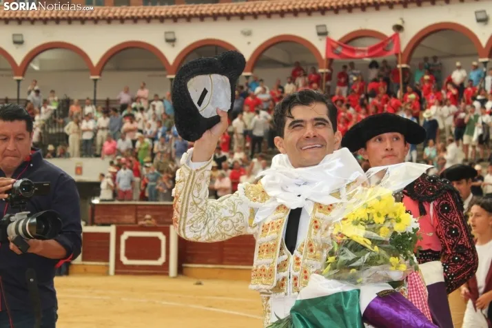 EN FOTOS | Corrida de Toros del Domingo de Calderas