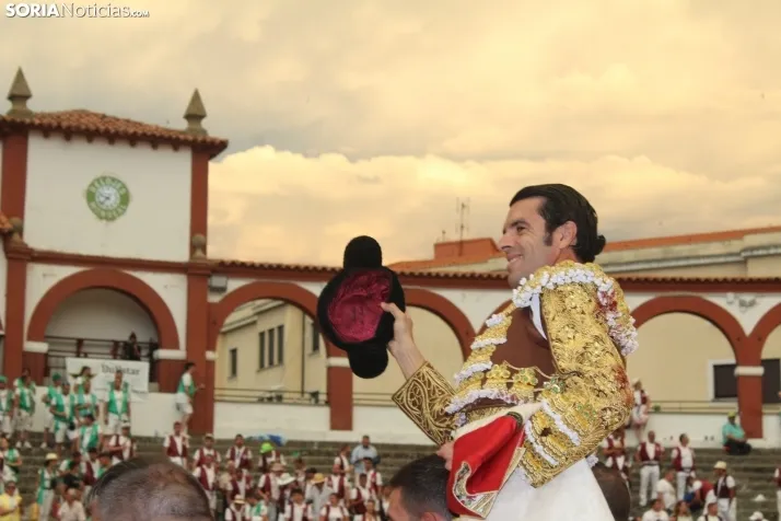EN FOTOS | Corrida de Toros del Domingo de Calderas