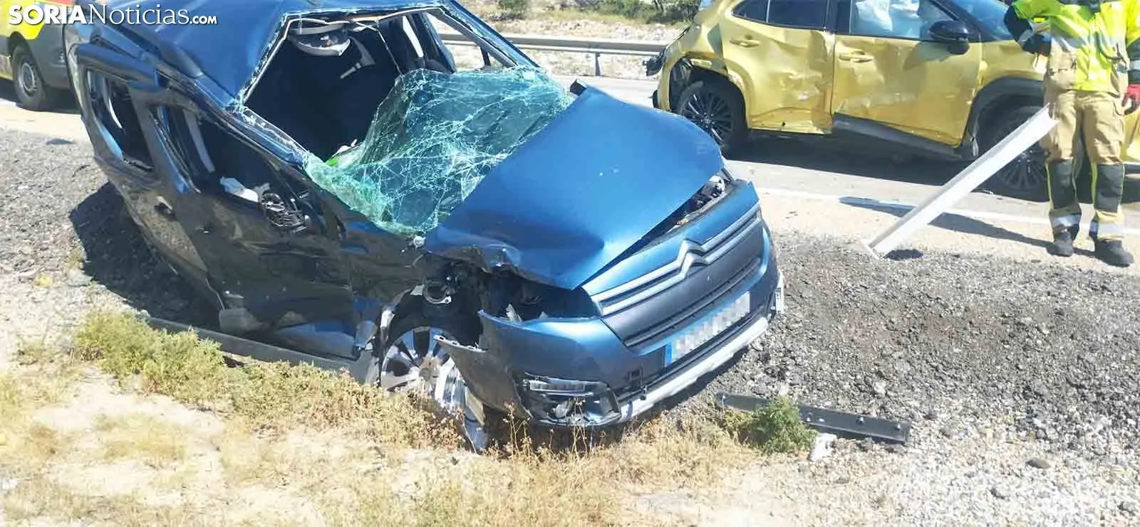 Uno de los vehículos siniestrados en el múltiple accidente. /SN
