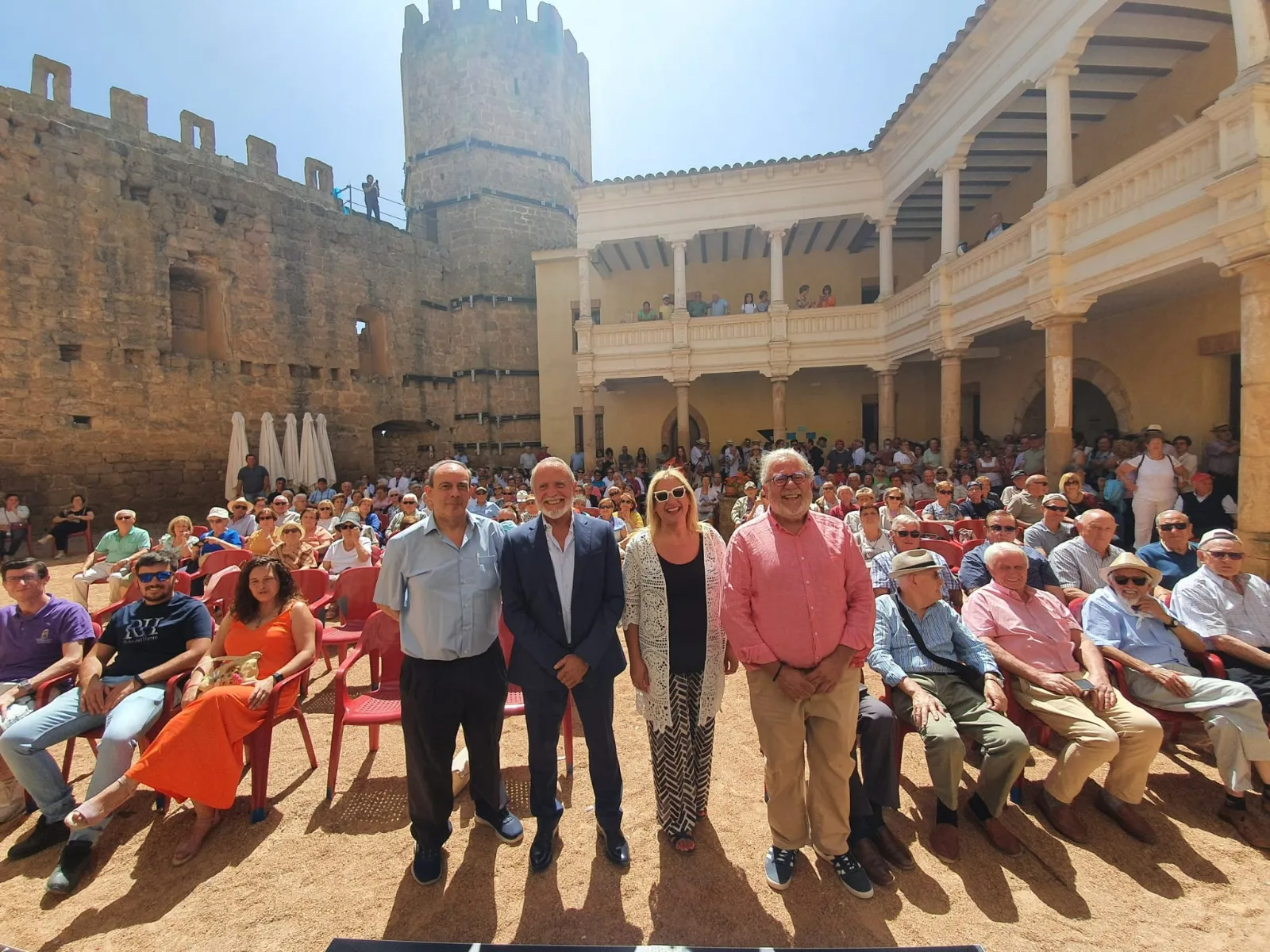 Foto 2 - Monteagudo de las Vicar&iacute;as vuelve a reforzar la uni&oacute;n de Las Casas de Soria en su XXXI encuentro