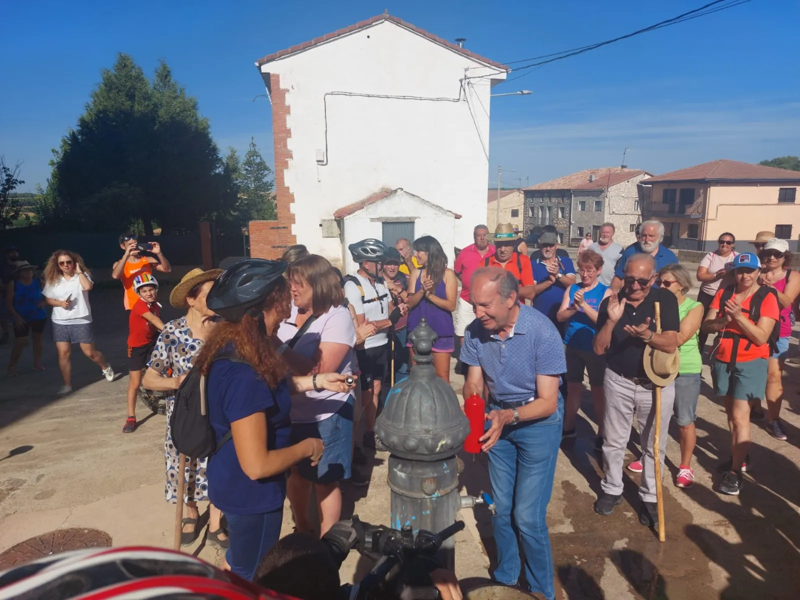 Foto 2 - Fotos: Casi 300 personas del Coto Redondo de Fuentearmegil piden m&aacute;s protecci&oacute;n antes las macrogranjas