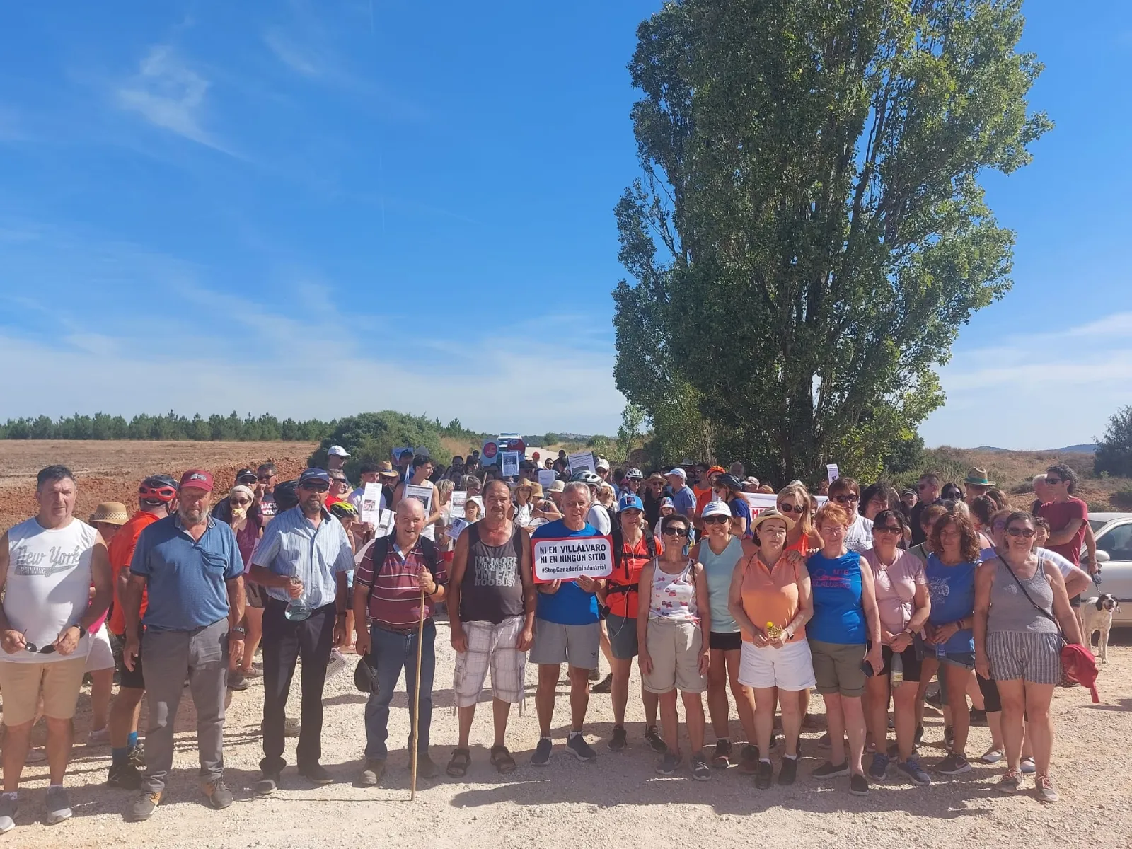 Foto 7 - Fotos: Casi 300 personas del Coto Redondo de Fuentearmegil piden m&aacute;s protecci&oacute;n antes las macrogranjas