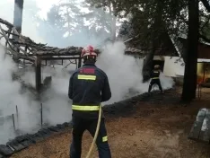 Incendio en el bar de la Playa Pita.