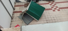Foto 3 - El temporal sacude Soria: Vuelos de sombrillas, sillas y dos intervenciones de los bomberos