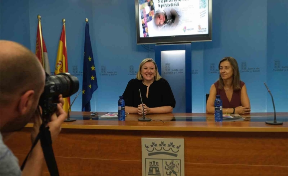 Castilla y León lanza una campaña para prevenir la adicción de los jóvenes a redes sociales, videojuegos y apuestas online