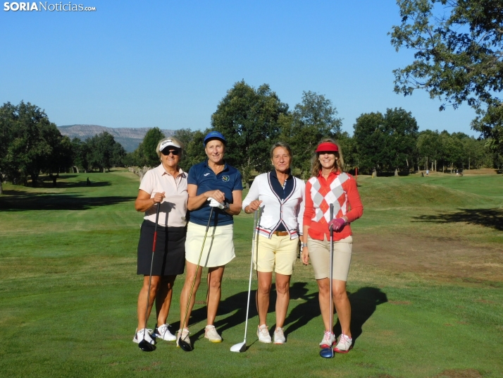 EN FOTOS | 100 golfistas se dan cita en el Torneo de Golf para celebrar los 20 a&ntilde;os del club soriano