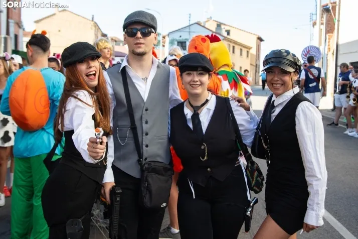 Desfile de disfraces Tardelcuende 2023