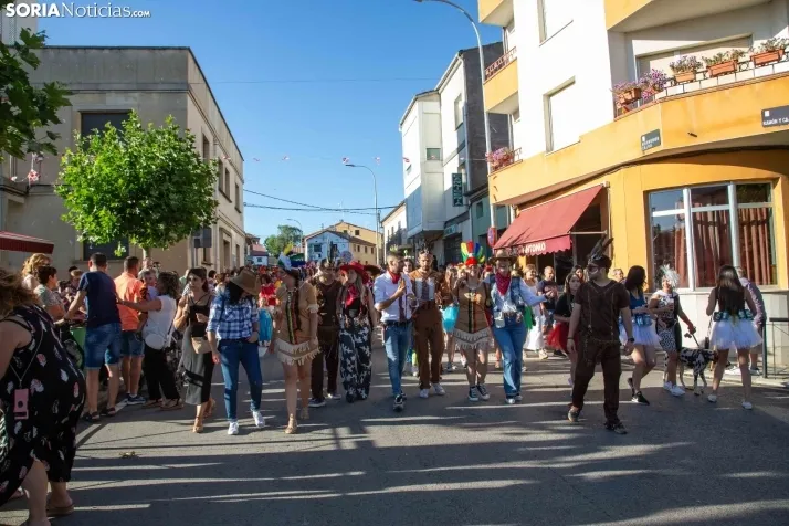 Desfile de disfraces Tardelcuende 2023