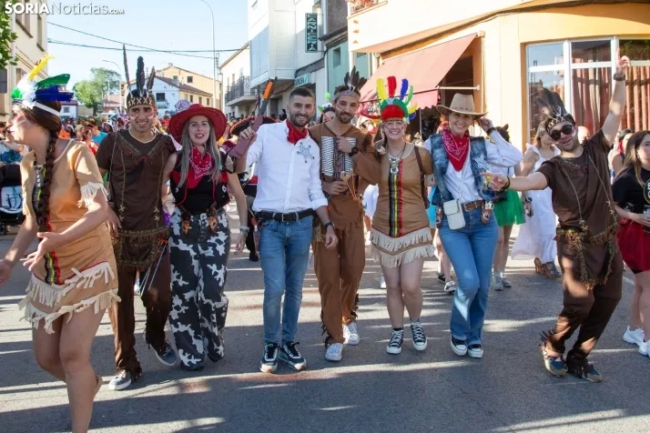 Desfile de disfraces Tardelcuende 2023