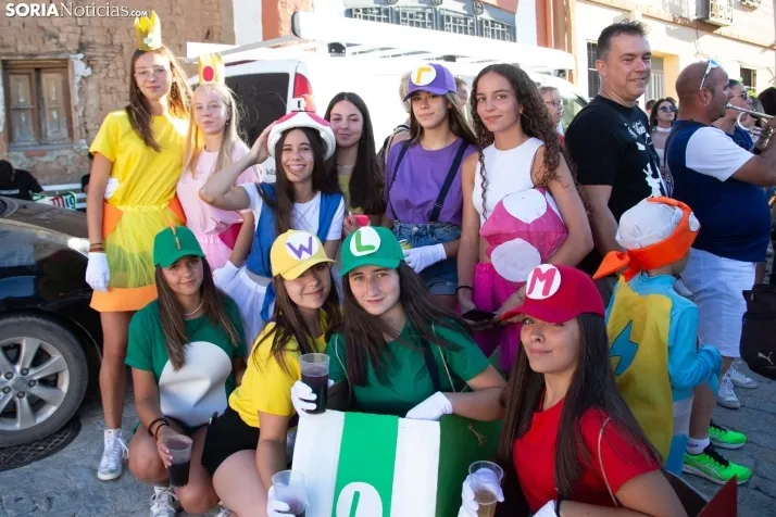 Desfile de disfraces Tardelcuende 2023