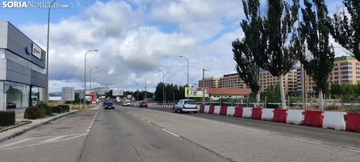 En im&aacute;genes, las obras de las traves&iacute;as comienzan con la tala de &aacute;rboles