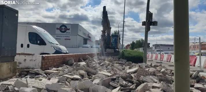 En im&aacute;genes, las obras de las traves&iacute;as comienzan con la tala de &aacute;rboles