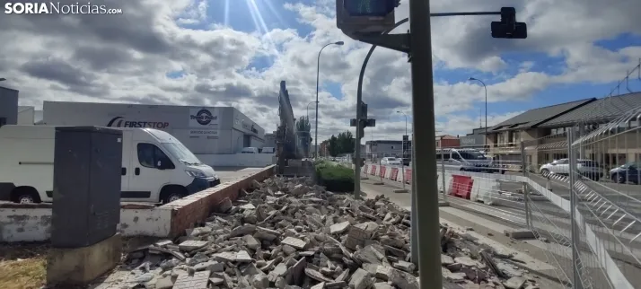 En im&aacute;genes, las obras de las traves&iacute;as comienzan con la tala de &aacute;rboles