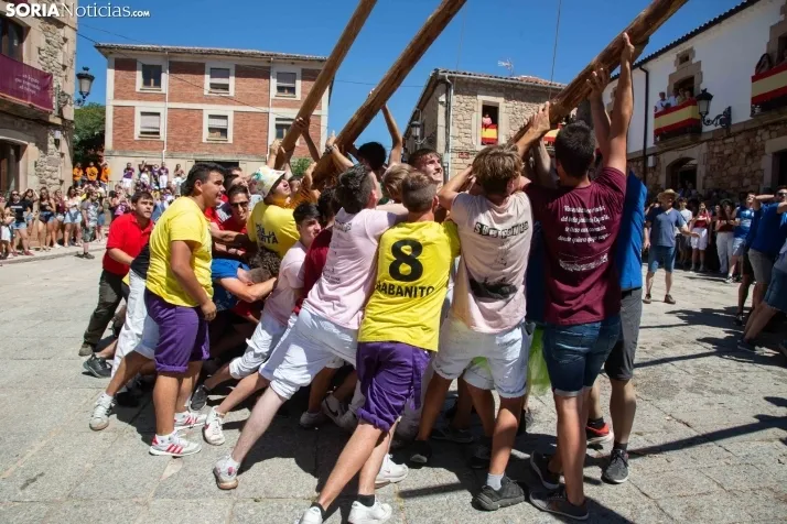 Vinuesa inicia sus fiestas con la Pingada del Mayo