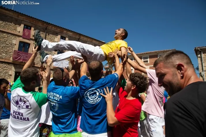 Vinuesa inicia sus fiestas con la Pingada del Mayo