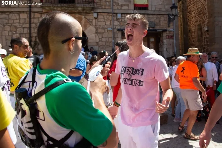 Vinuesa inicia sus fiestas con la Pingada del Mayo