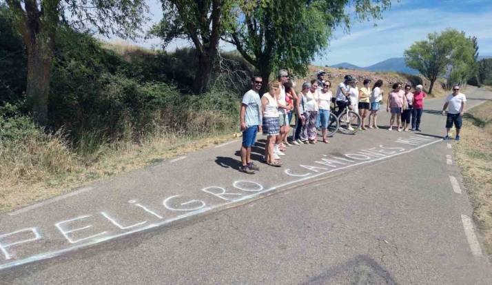 Materializan su repulsa al trazado de acceso a la mina de Borobia