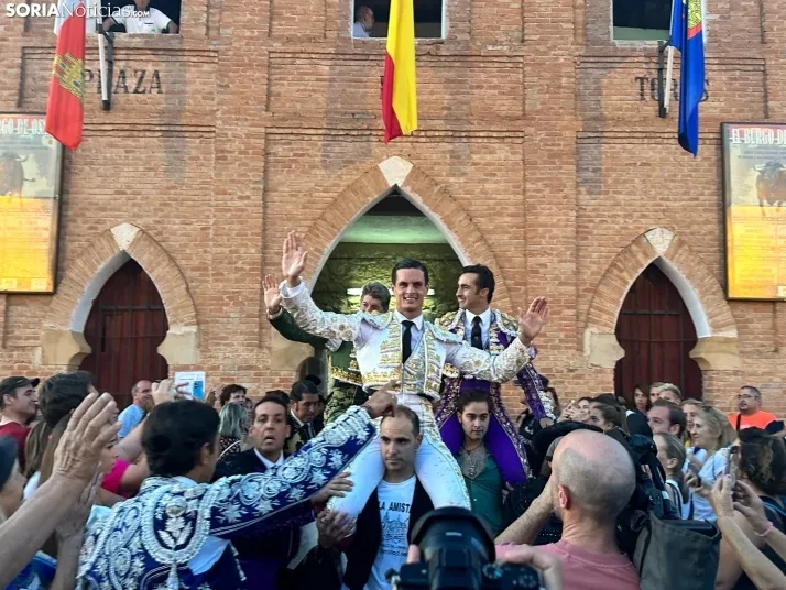 Corrida del 16 de agosto en El Burgo.