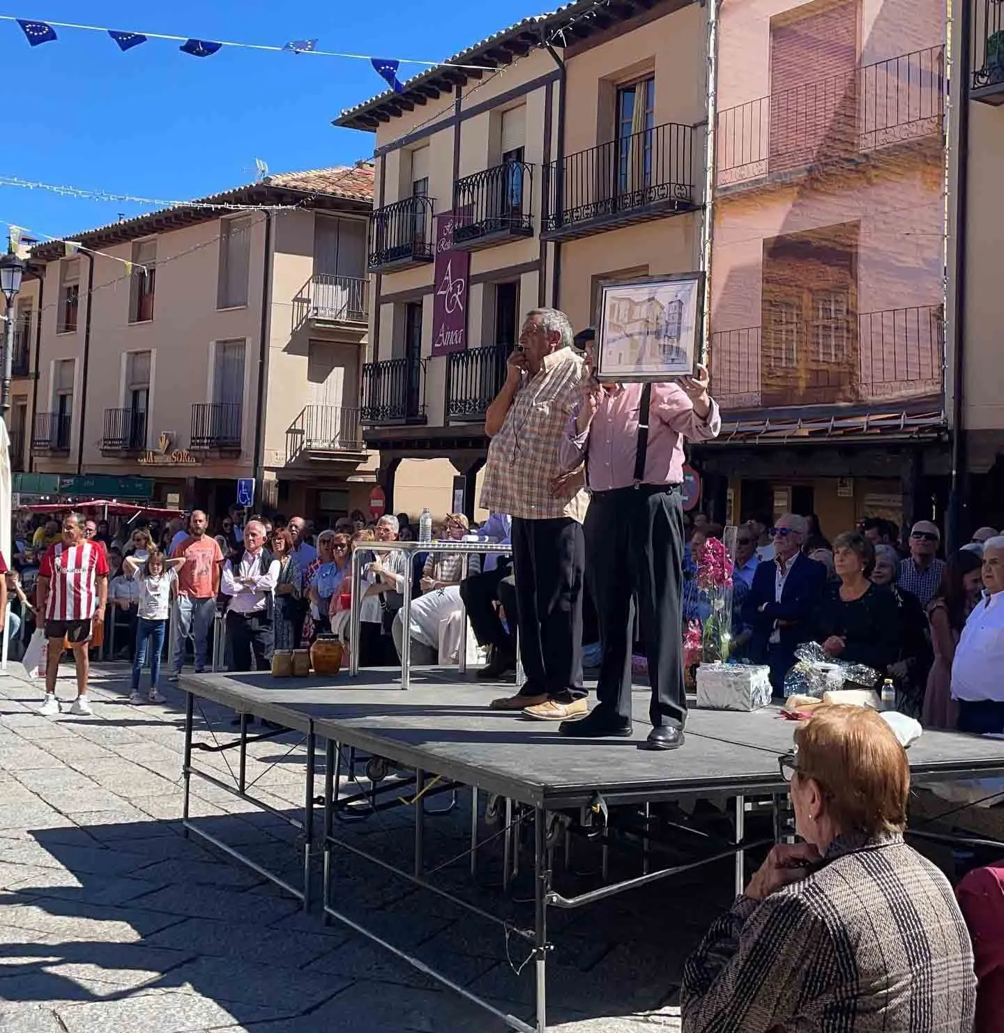 Foto 2 - Berlanga celebra el final de las obras del tejado de su Colegiata