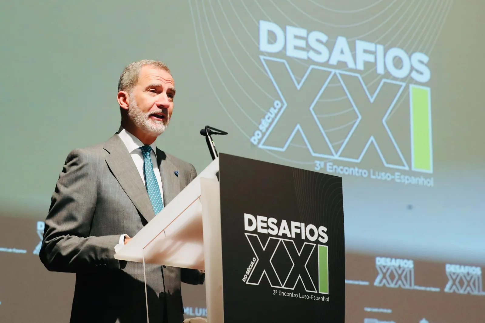 Foto 2 - El Rey y el Presidente de la Rep&uacute;blica portuguesa presiden la inauguraci&oacute;n del III Encuentro Luso-Espa&ntilde;ol