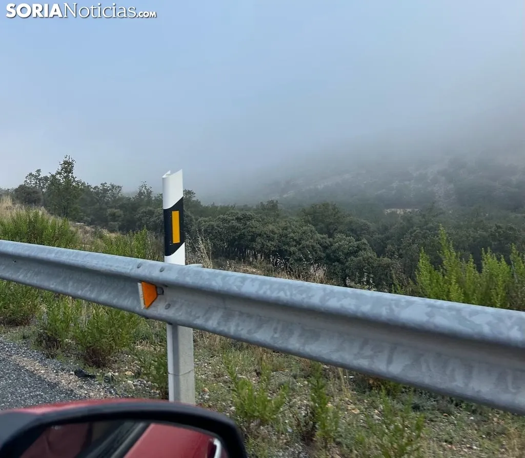 Foto 2 - Fotonoticia: La niebla se apodera del Puerto de la Bigornia a la entrada a Soria