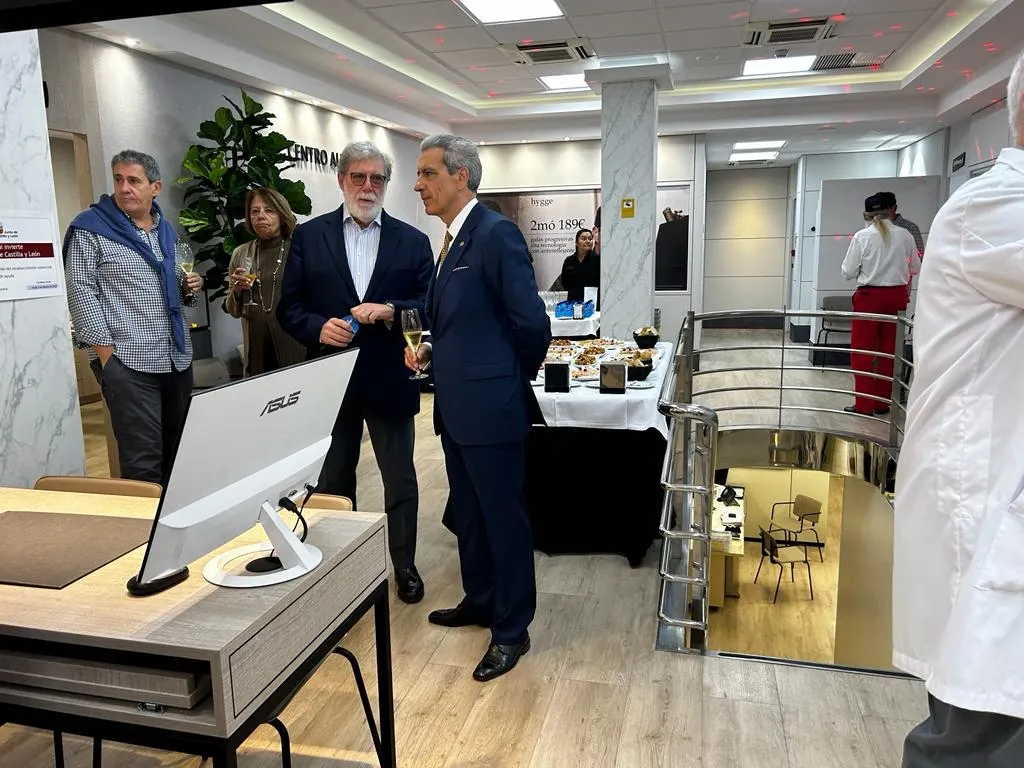 Foto 2 - Multi&oacute;pticas Monreal abre sus puertas con un local reformado y nuevo equipamiento tecnol&oacute;gico