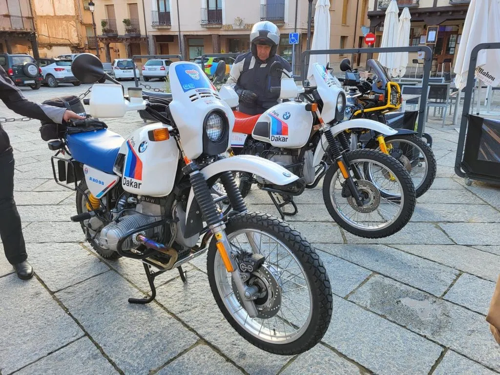 Foto 7 - Im&aacute;genes: 30 BMWs cl&aacute;sicas realizan una inolvidable ruta por Soria y La Rioja