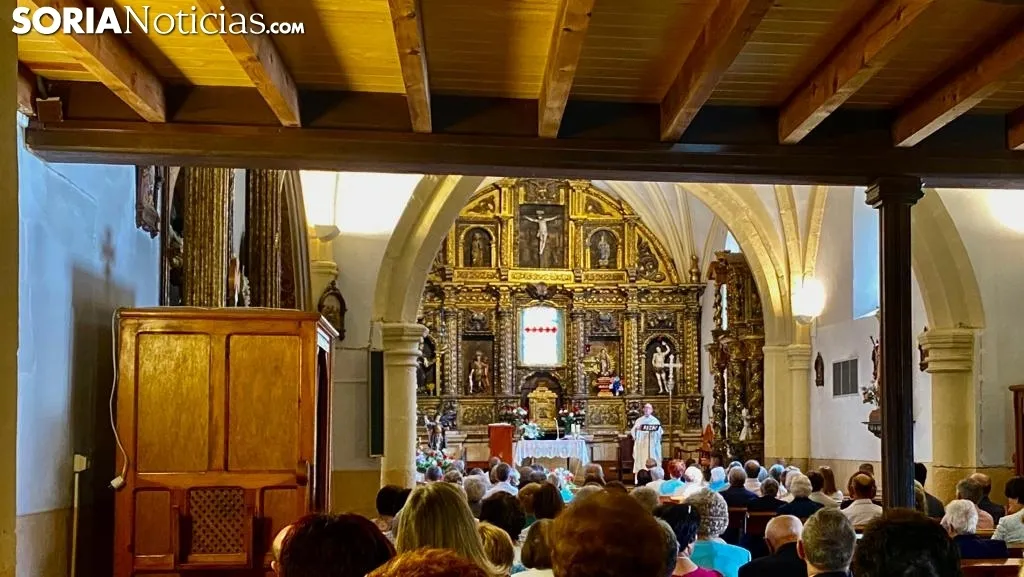 Procesión de San Miguel en Duruelo de la Sierra. 