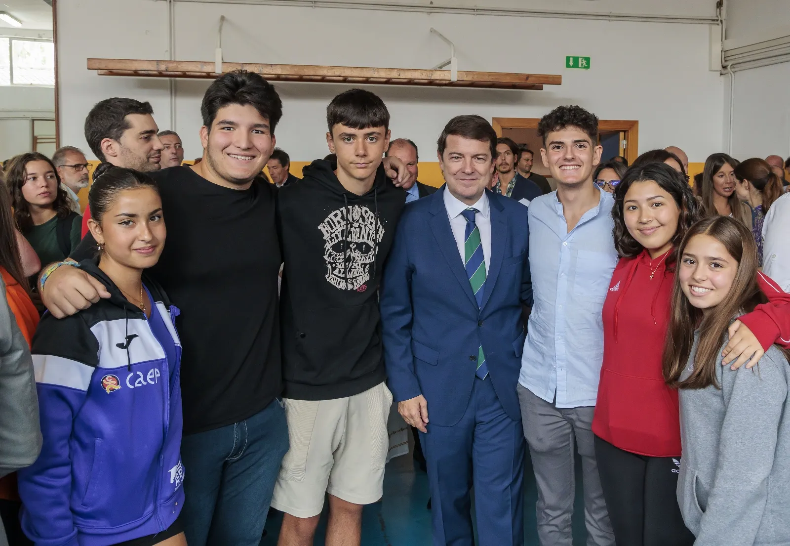 Mañueco en Soria durante el inicio del curso escolar. 