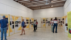 Foto 3 - El Burgo acoge la exposición “Mujeres y sociedad rural:  entre la inercia y la ruptura” cedida por el Ministerio de Igualdad 