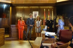 Foto 14 - Fotos: Entrega de medallas y condecoraciones a los polic&iacute;as locales de Soria