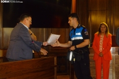 Foto 19 - Fotos: Entrega de medallas y condecoraciones a los polic&iacute;as locales de Soria