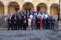 Foto 38 - Fotos: Entrega de medallas y condecoraciones a los polic&iacute;as locales de Soria