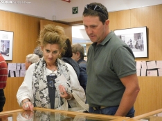 Inauguración de la exposición 'El Collado, un paseo comercial a pie de calle'. /SN