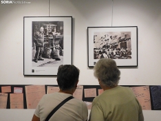 Inauguración de la exposición 'El Collado, un paseo comercial a pie de calle'. /SN