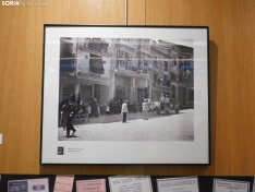 Inauguración de la exposición 'El Collado, un paseo comercial a pie de calle'. /SN