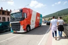 Fotos: Turistas de todo el mundo y visontinos se reúnen en Vinuesa en las horas previas a La Vuelta