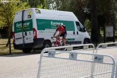 Fotos: Turistas de todo el mundo y visontinos se reúnen en Vinuesa en las horas previas a La Vuelta