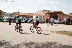 Fotos: Turistas de todo el mundo y visontinos se reúnen en Vinuesa en las horas previas a La Vuelta
