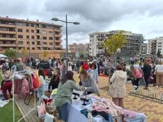 Foto 3 - Las fiestas de Los Royales empiezan con un rastrillo vecinal