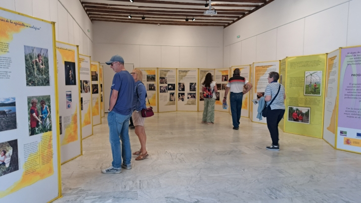 El Burgo acoge la exposición Mujeres y sociedad rural:  entre la inercia y la ruptura cedida por el Ministerio de Igualdad 