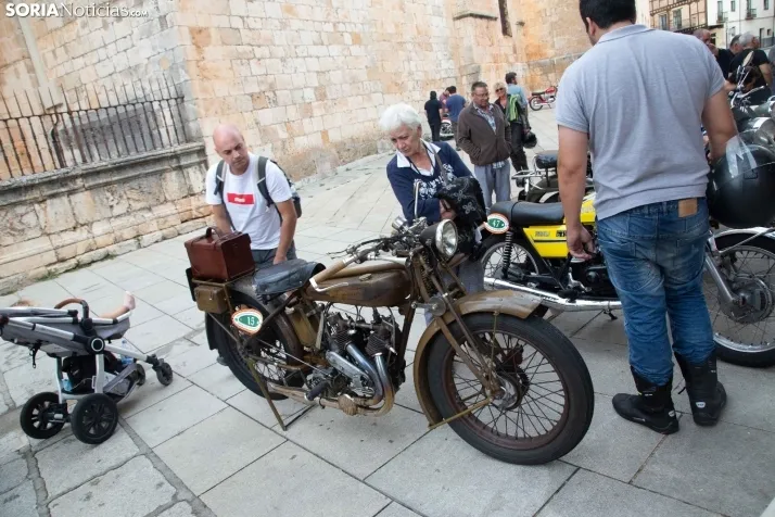 Concentración de Motos Antiguas en El Burgo