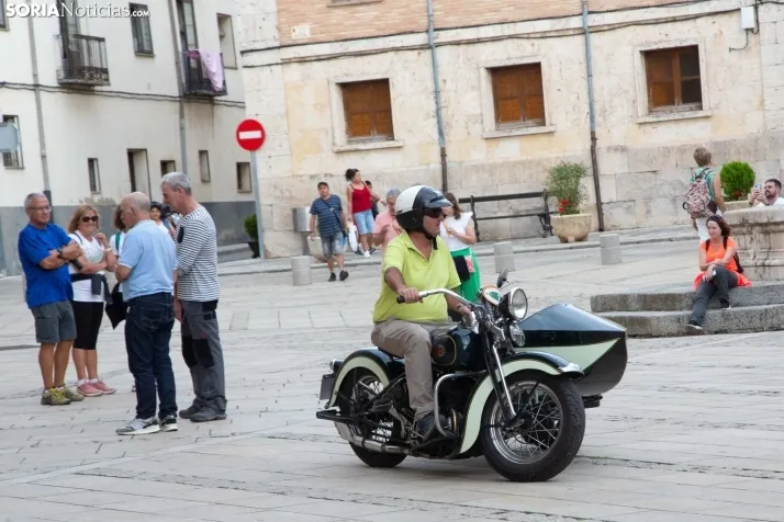 Concentración de Motos Antiguas en El Burgo