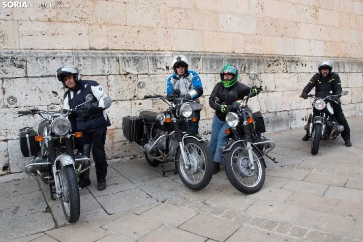 Concentración de Motos Antiguas en El Burgo