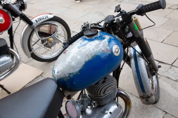 Concentración de Motos Antiguas en El Burgo