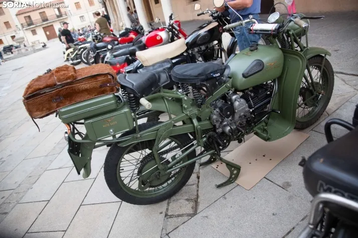 Concentración de Motos Antiguas en El Burgo