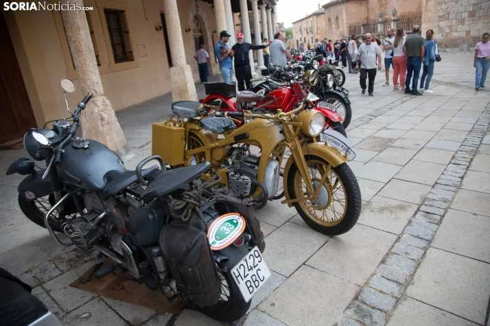 Concentración de Motos Antiguas en El Burgo