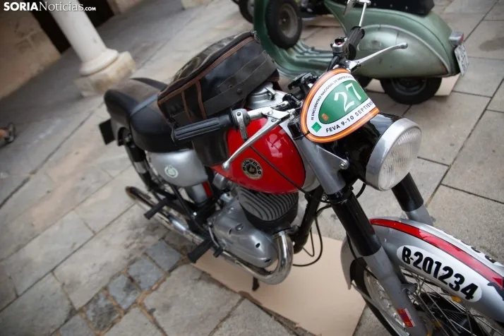 Concentración de Motos Antiguas en El Burgo
