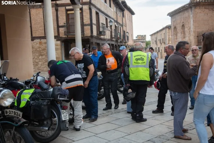 Concentración de Motos Antiguas en El Burgo